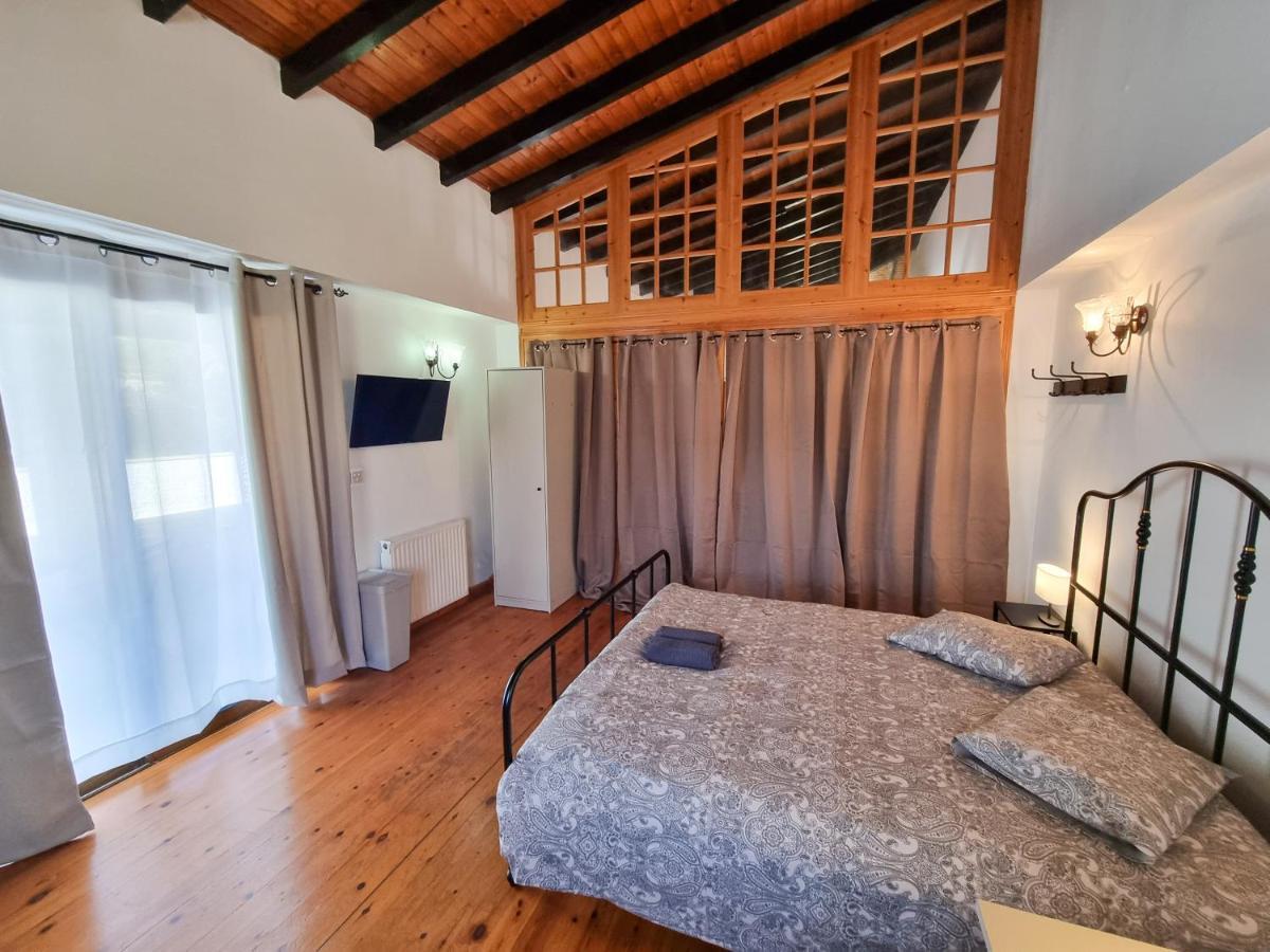 Mountains Retreat Rooms & Suites Agios Theodoros Esterno foto